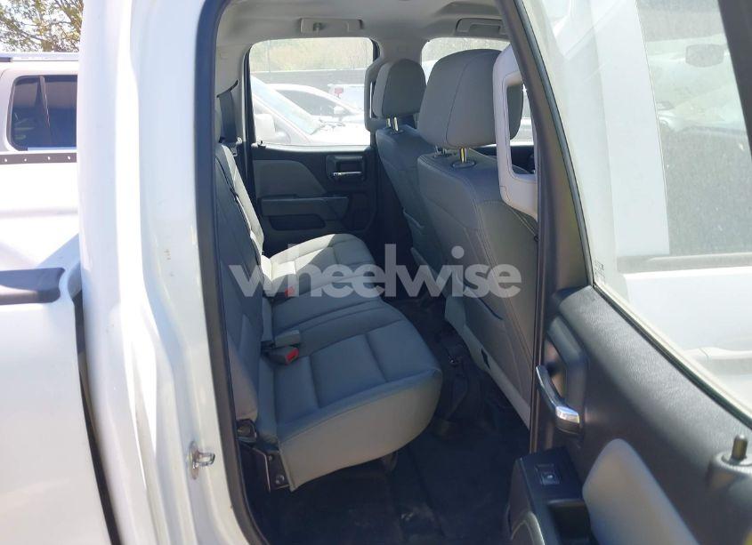 Photo 8 of 2019 Chevrolet Silverado 1500 LD WT (VIN 2GCVKNEC7K1163610)