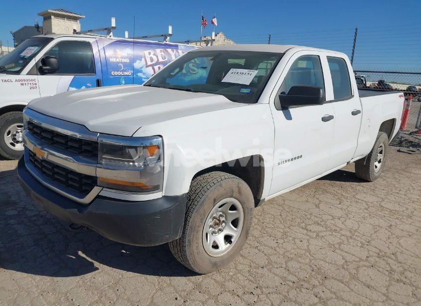 Photo 2 of 2019 Chevrolet Silverado 1500 LD WT (VIN 2GCVKNEC8K1159436)