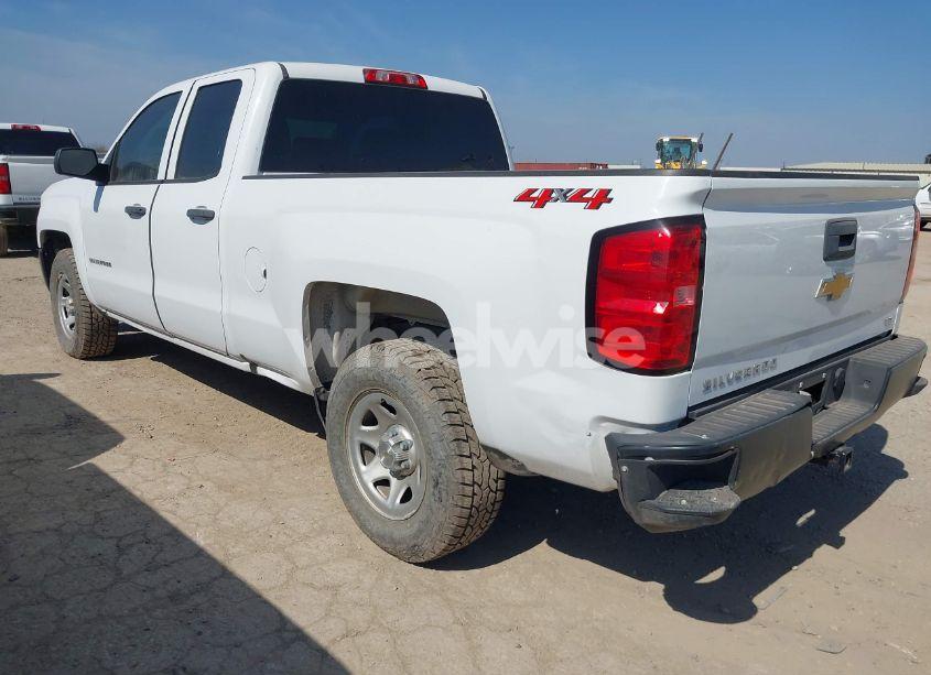 Photo 3 of 2019 Chevrolet Silverado 1500 LD WT (VIN 2GCVKNEC8K1160103)