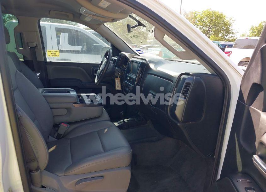 Photo 5 of 2019 Chevrolet Silverado 1500 LD WT (VIN 2GCVKNEC8K1160103)