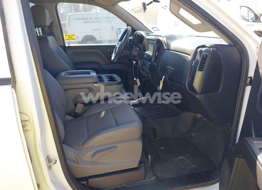 Photo 5 of 2019 Chevrolet Silverado 1500 LD WT (VIN 2GCVKNEC8K1160988)