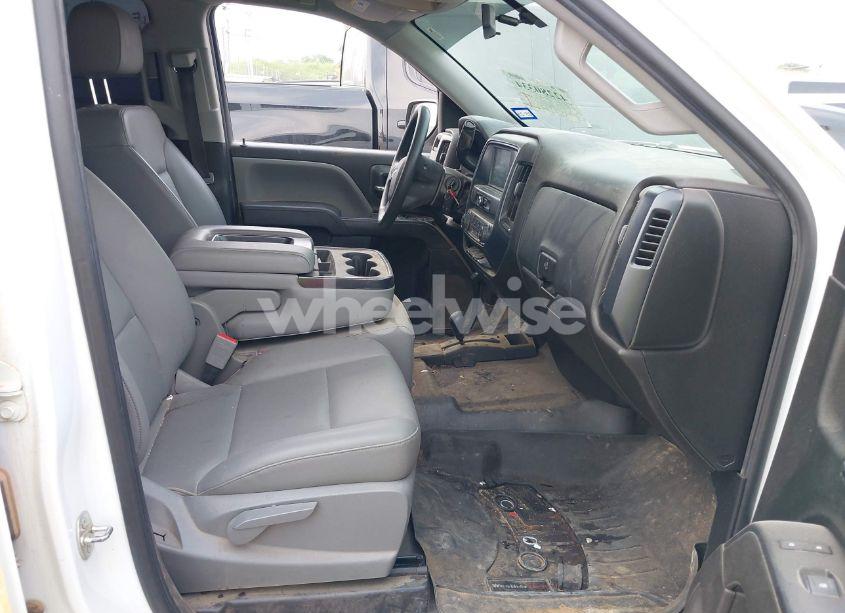 Photo 5 of 2019 Chevrolet Silverado 1500 LD WT (VIN 2GCVKNEC9K1182112)