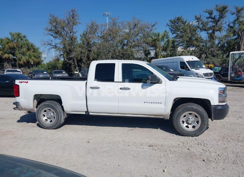 Photo 13 of 2019 Chevrolet Silverado 1500 LD WT (VIN 2GCVKNECXK1121058)