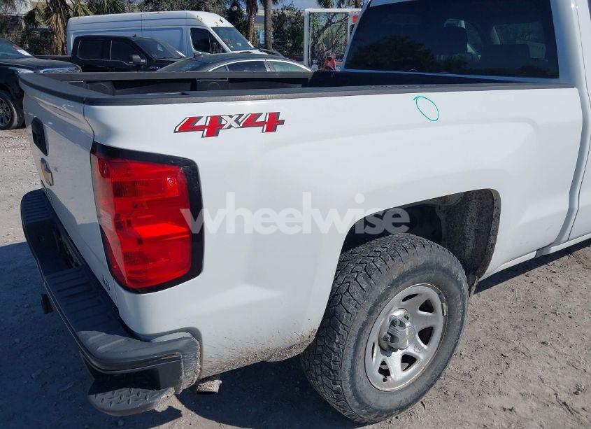 Photo 17 of 2019 Chevrolet Silverado 1500 LD WT (VIN 2GCVKNECXK1121058)