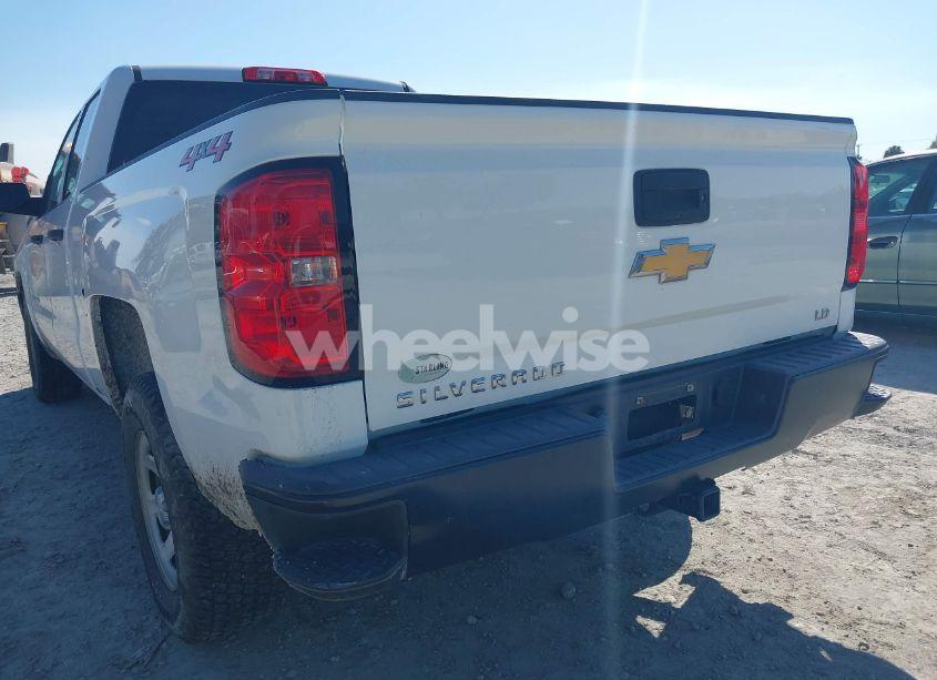 Photo 18 of 2019 Chevrolet Silverado 1500 LD WT (VIN 2GCVKNECXK1121058)