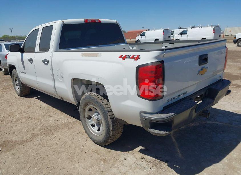 Photo 3 of 2019 Chevrolet Silverado 1500 LD WT (VIN 2GCVKNECXK1159289)