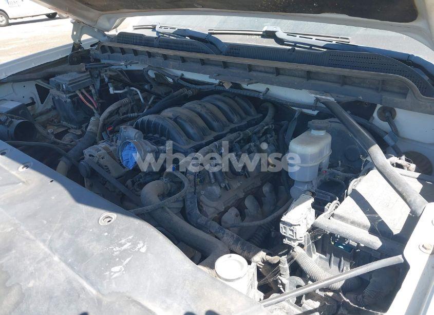 Photo 6 of 2019 Chevrolet Silverado 1500 LD WT (VIN 2GCVKNECXK1159289)