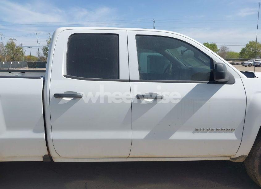 Photo 13 of 2019 Chevrolet Silverado 1500 LD WT (VIN 2GCVKNECXK1162337)