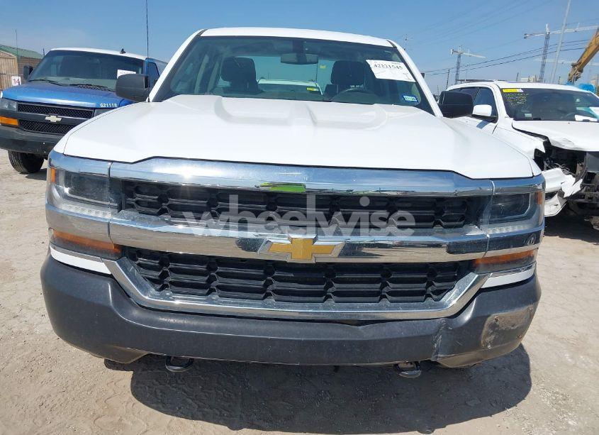 Photo 12 of 2019 Chevrolet Silverado 1500 LD WT (VIN 2GCVKNECXK1164038)