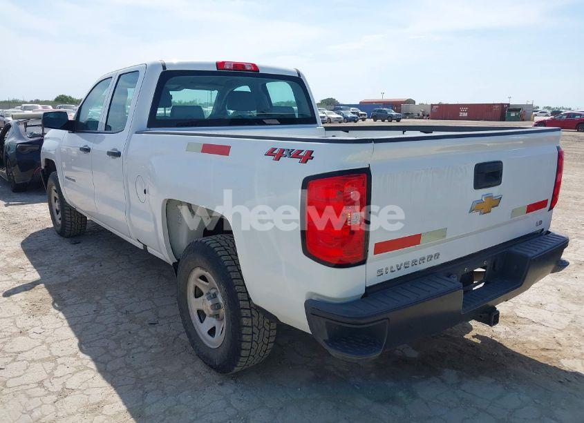 Photo 3 of 2019 Chevrolet Silverado 1500 LD WT (VIN 2GCVKNECXK1164038)