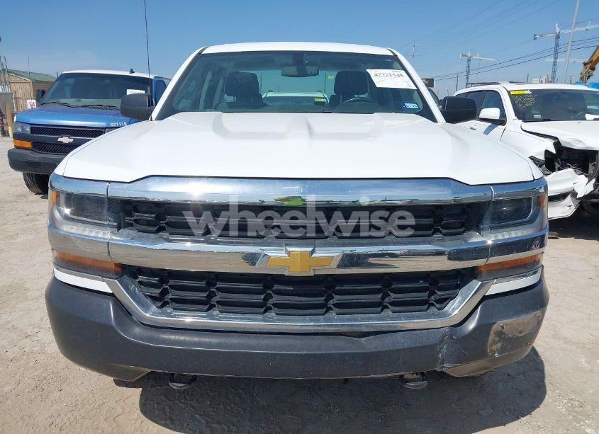 Photo 6 of 2019 Chevrolet Silverado 1500 LD WT (VIN 2GCVKNECXK1164038)