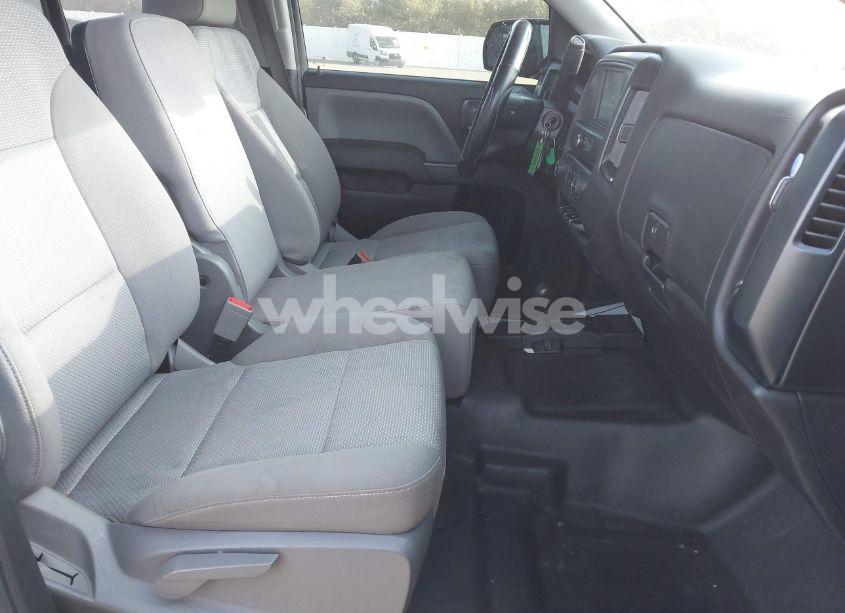 Photo 5 of 2019 Chevrolet Silverado 1500 LD WT (VIN 2GCVKNECXK1194124)