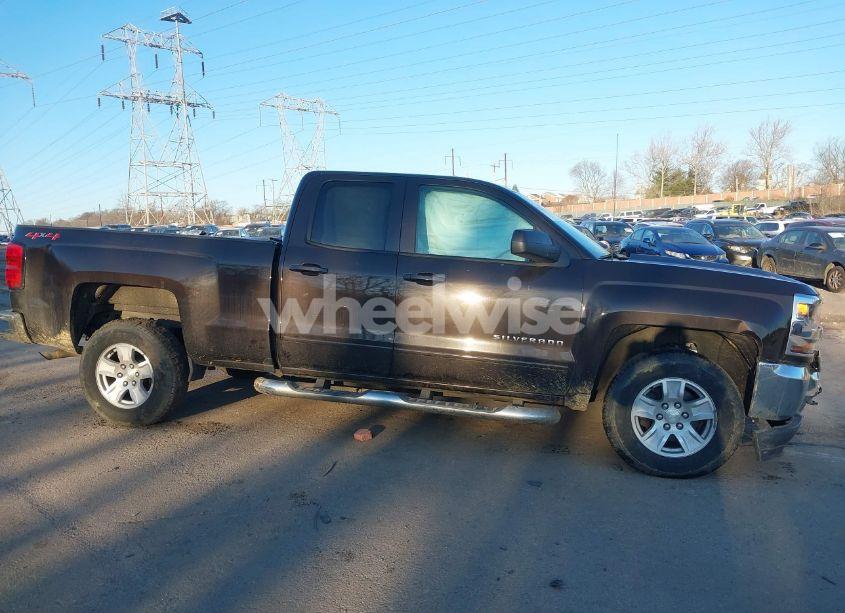 Photo 13 of 2019 Chevrolet Silverado 1500 LD LT (VIN 2GCVKPEC0K1103888)