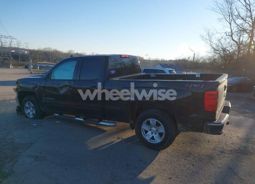 Photo 3 of 2019 Chevrolet Silverado 1500 LD LT (VIN 2GCVKPEC0K1103888)