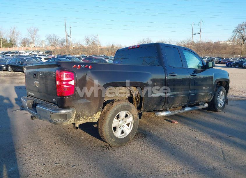 Photo 4 of 2019 Chevrolet Silverado 1500 LD LT (VIN 2GCVKPEC0K1103888)