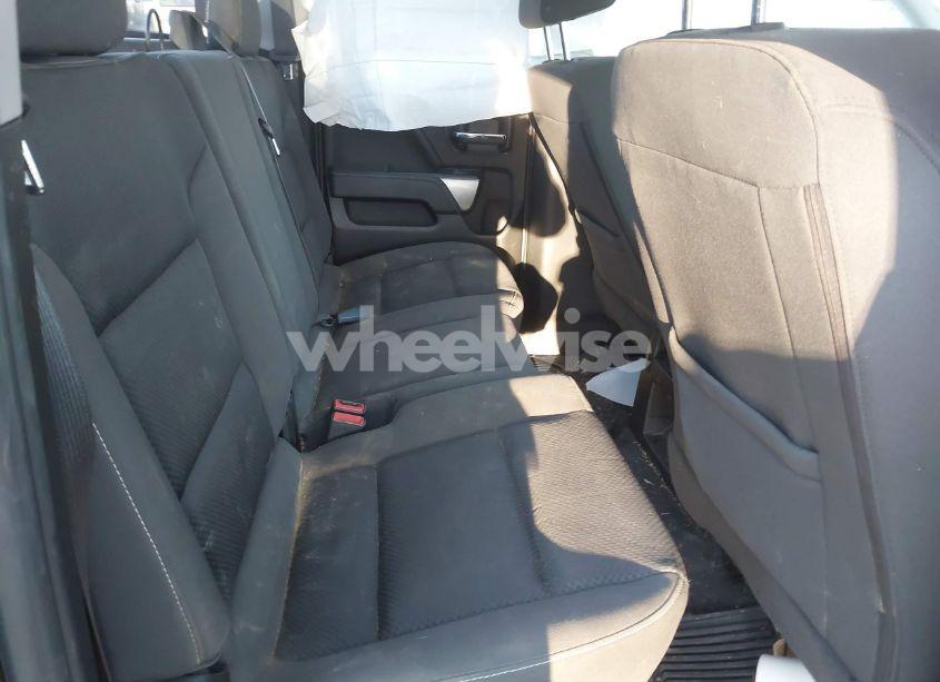 Photo 8 of 2019 Chevrolet Silverado 1500 LD LT (VIN 2GCVKPEC0K1103888)