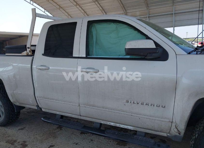 Photo 13 of 2019 Chevrolet Silverado 1500 LD LT (VIN 2GCVKPEC0K1182222)