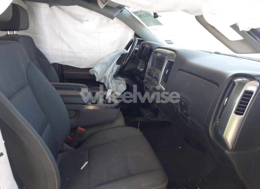 Photo 5 of 2019 Chevrolet Silverado 1500 LD LT (VIN 2GCVKPEC0K1182222)