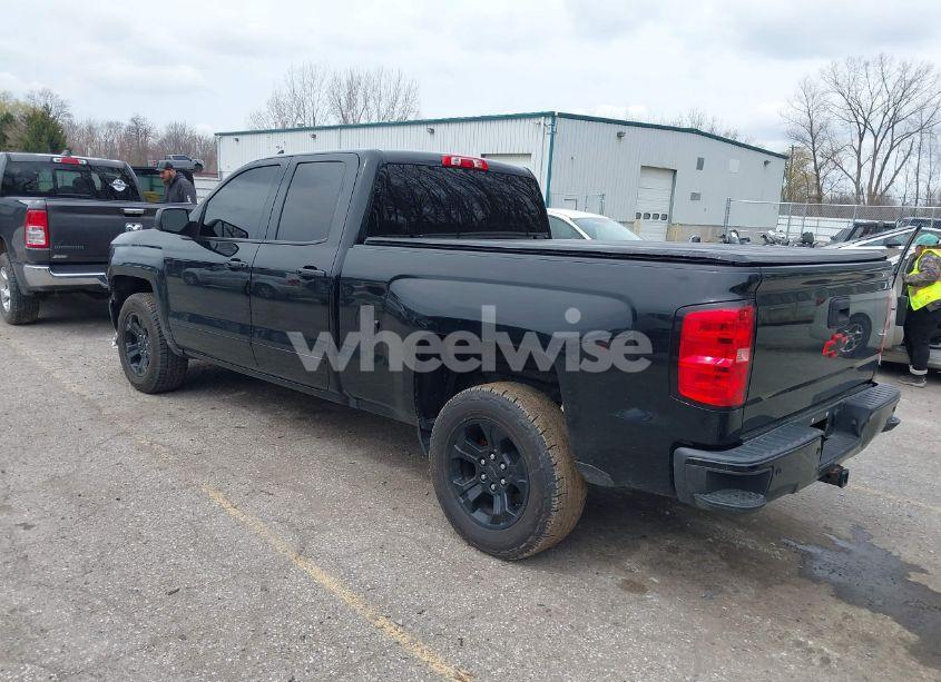 Photo 3 of 2019 Chevrolet Silverado 1500 LD LT (VIN 2GCVKPEC0K1193463)