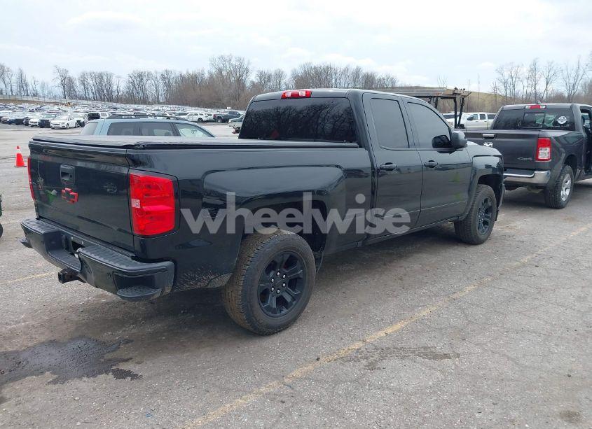Photo 4 of 2019 Chevrolet Silverado 1500 LD LT (VIN 2GCVKPEC0K1193463)
