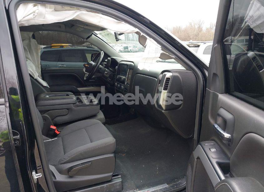 Photo 5 of 2019 Chevrolet Silverado 1500 LD LT (VIN 2GCVKPEC0K1193463)