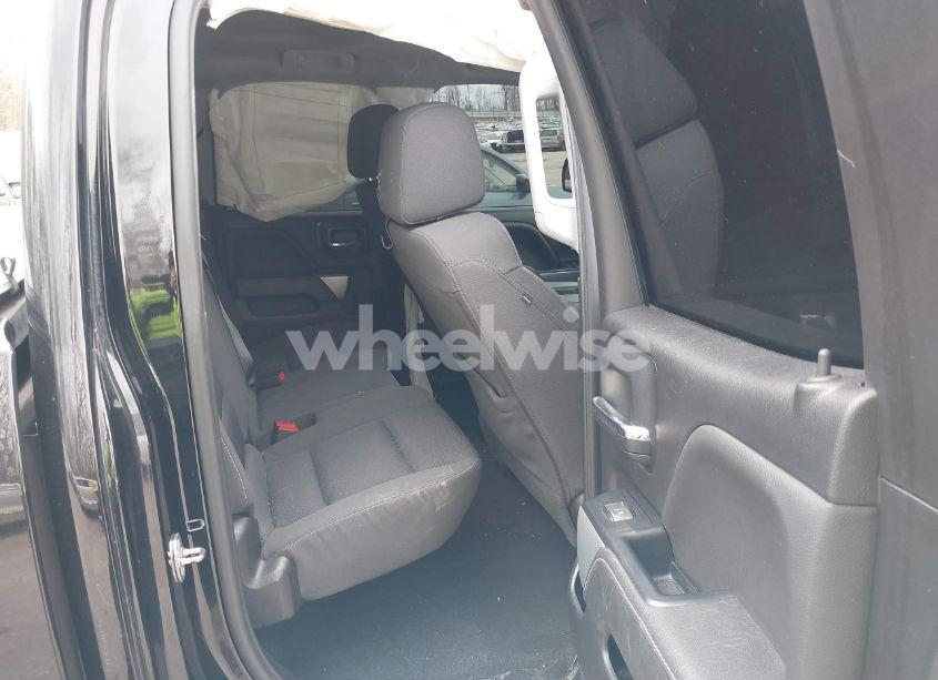 Photo 8 of 2019 Chevrolet Silverado 1500 LD LT (VIN 2GCVKPEC0K1193463)