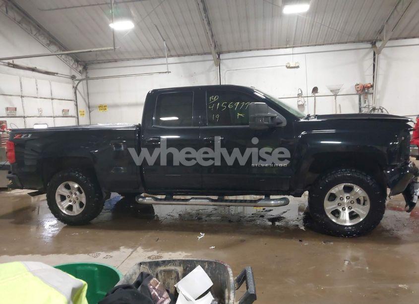 Photo 13 of 2019 Chevrolet Silverado 1500 LD LT (VIN 2GCVKPEC1K1115080)