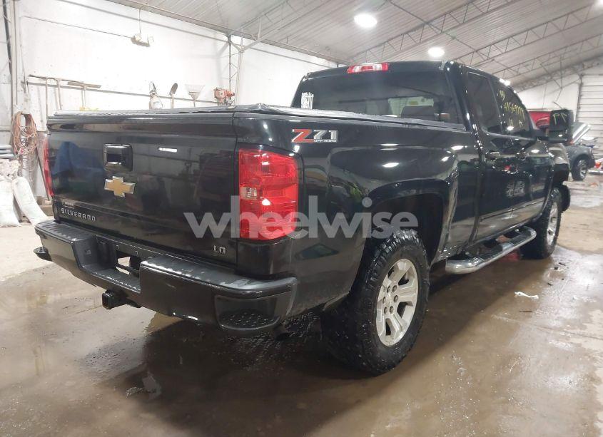 Photo 4 of 2019 Chevrolet Silverado 1500 LD LT (VIN 2GCVKPEC1K1115080)
