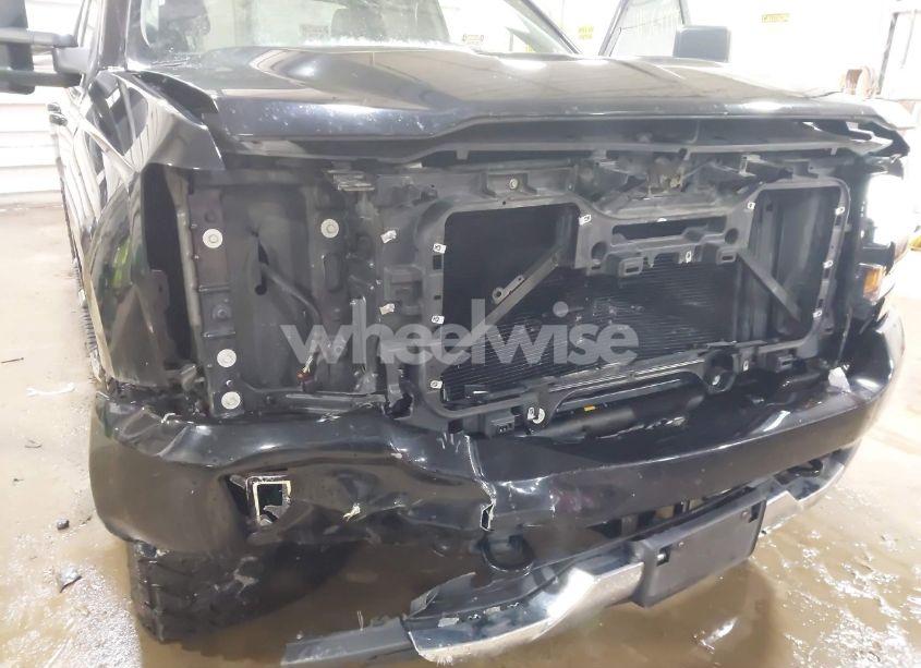 Photo 6 of 2019 Chevrolet Silverado 1500 LD LT (VIN 2GCVKPEC1K1115080)