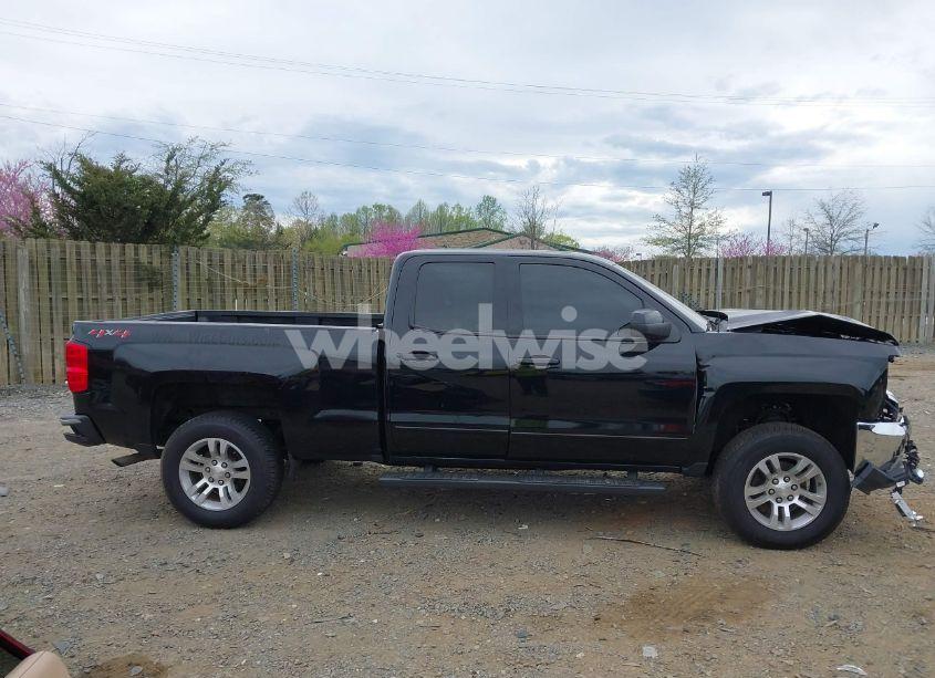 Photo 12 of 2019 Chevrolet Silverado 1500 LD LT (VIN 2GCVKPEC1K1128072)