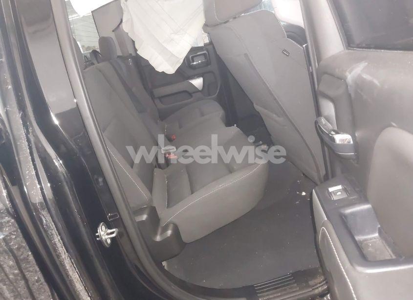 Photo 8 of 2019 Chevrolet Silverado 1500 LD LT (VIN 2GCVKPEC1K1178146)