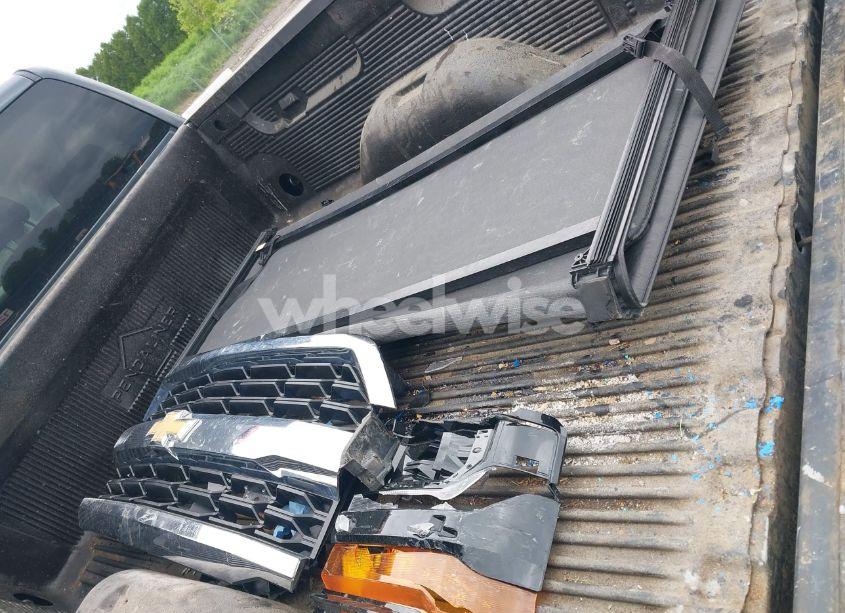 Photo 12 of 2019 Chevrolet Silverado 1500 LD LT (VIN 2GCVKPEC1K1181936)