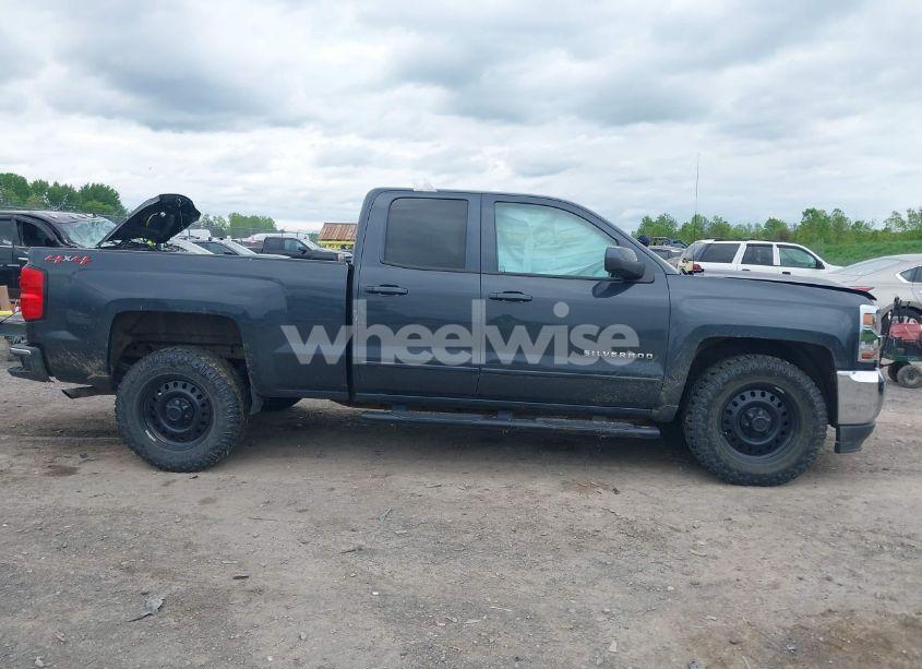 Photo 14 of 2019 Chevrolet Silverado 1500 LD LT (VIN 2GCVKPEC1K1181936)