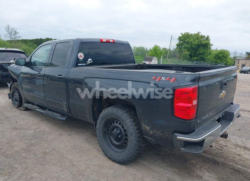 Photo 3 of 2019 Chevrolet Silverado 1500 LD LT (VIN 2GCVKPEC1K1181936)