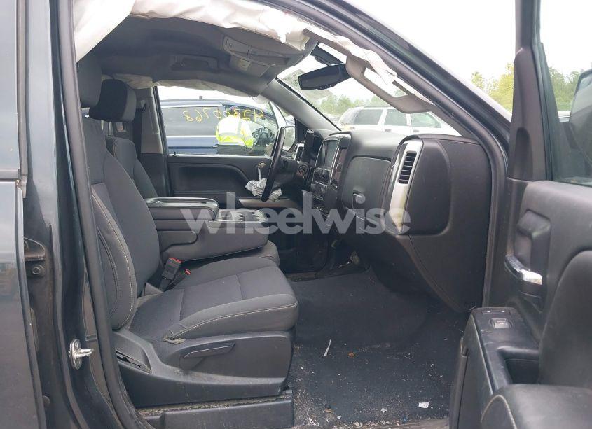 Photo 5 of 2019 Chevrolet Silverado 1500 LD LT (VIN 2GCVKPEC1K1181936)