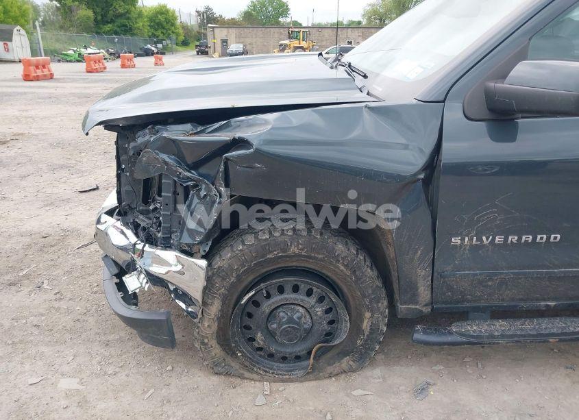 Photo 6 of 2019 Chevrolet Silverado 1500 LD LT (VIN 2GCVKPEC1K1181936)