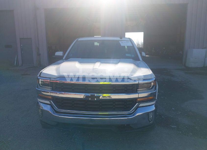 Photo 13 of 2019 Chevrolet Silverado 1500 LD LT (VIN 2GCVKPEC1K1187235)