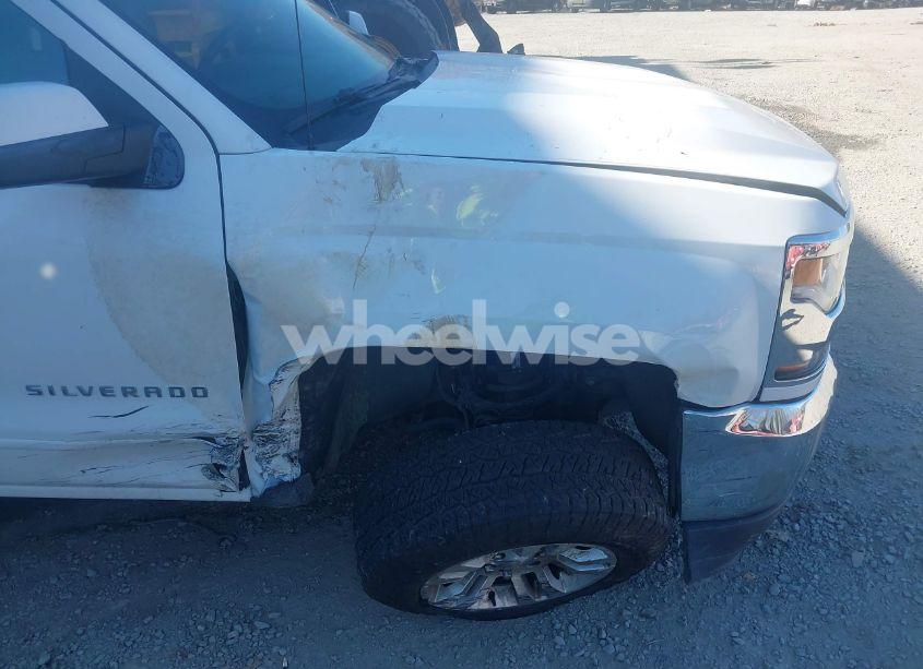 Photo 6 of 2019 Chevrolet Silverado 1500 LD LT (VIN 2GCVKPEC1K1187235)