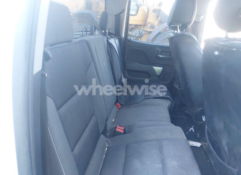 Photo 8 of 2019 Chevrolet Silverado 1500 LD LT (VIN 2GCVKPEC1K1187235)