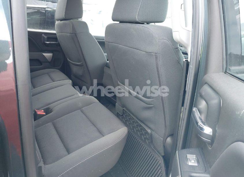 Photo 8 of 2019 Chevrolet Silverado 1500 LD LT (VIN 2GCVKPEC1K1197537)