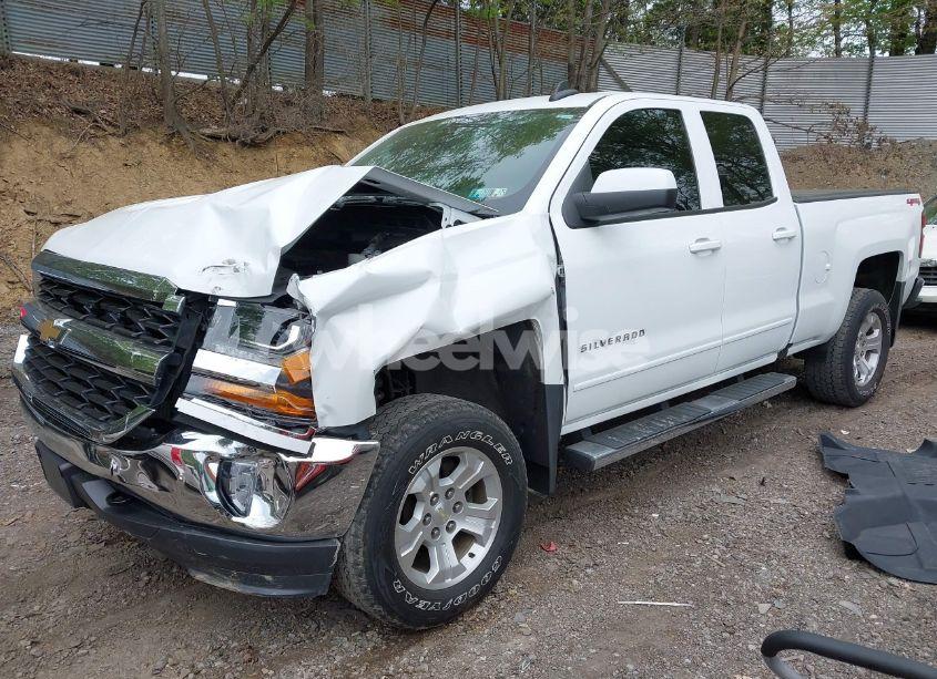 Photo 2 of 2019 Chevrolet Silverado 1500 LD LT (VIN 2GCVKPEC1K1201750)