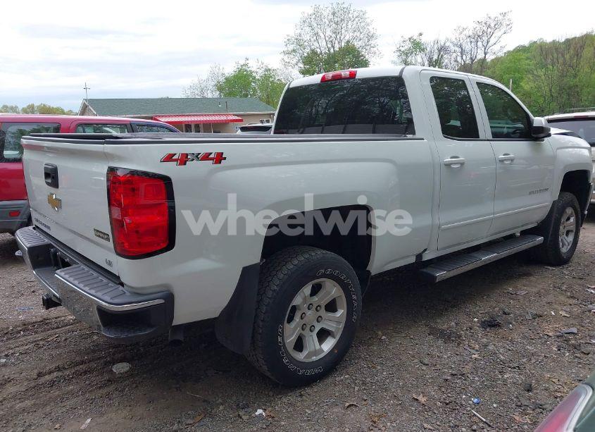Photo 4 of 2019 Chevrolet Silverado 1500 LD LT (VIN 2GCVKPEC1K1201750)