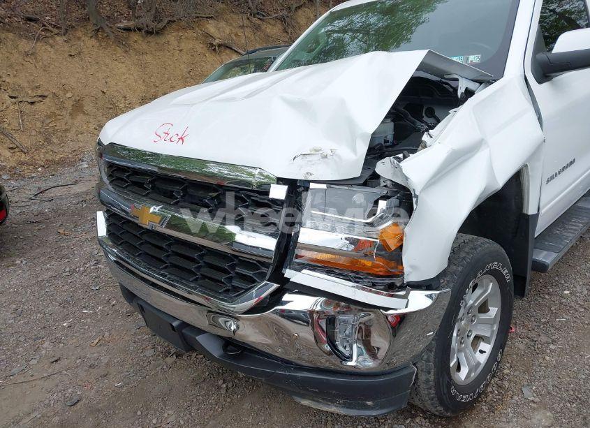 Photo 6 of 2019 Chevrolet Silverado 1500 LD LT (VIN 2GCVKPEC1K1201750)