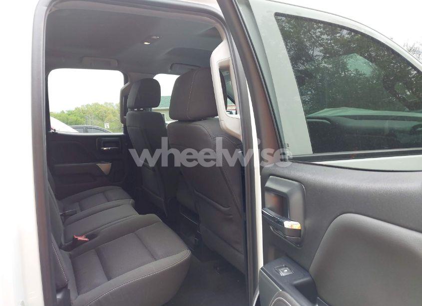 Photo 8 of 2019 Chevrolet Silverado 1500 LD LT (VIN 2GCVKPEC1K1201750)