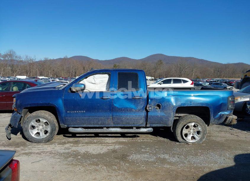 Photo 15 of 2019 Chevrolet Silverado 1500 LD LT (VIN 2GCVKPEC1K1206527)