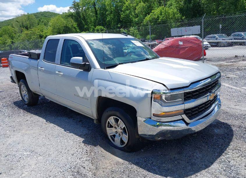 2019 Chevrolet Silverado 1500 LD LT (VIN 2GCVKPEC2K1158309) main photo