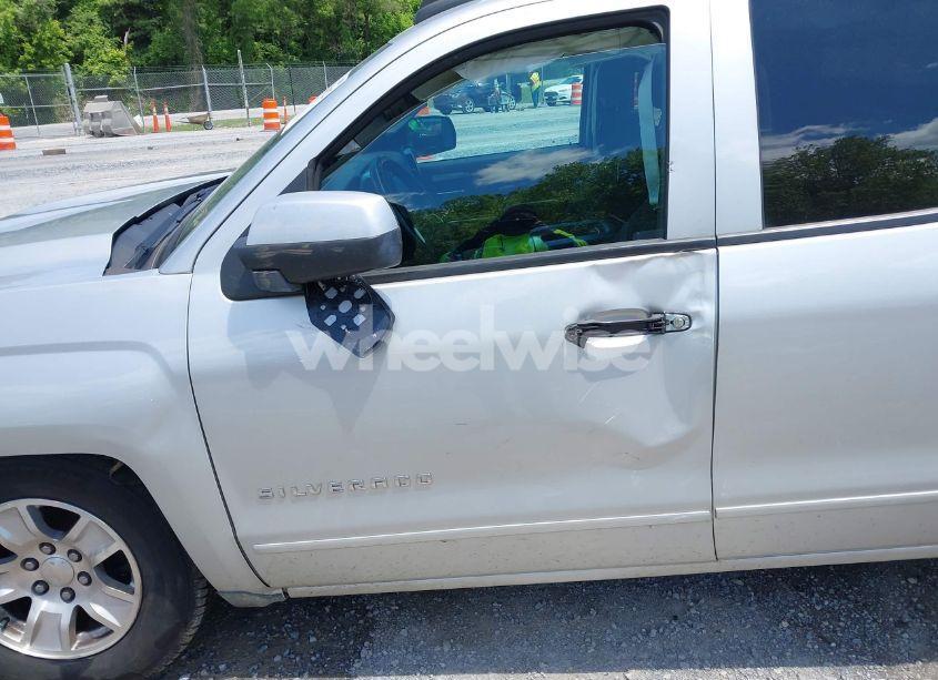 Photo 18 of 2019 Chevrolet Silverado 1500 LD LT (VIN 2GCVKPEC2K1158309)