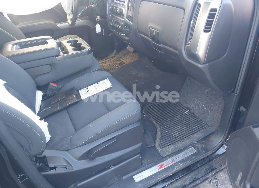 Photo 5 of 2019 Chevrolet Silverado 1500 LD (VIN 2GCVKPEC2K1204897)