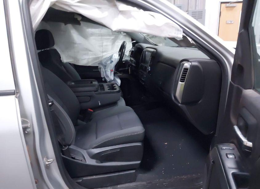 Photo 5 of 2019 Chevrolet Silverado 1500 LD LT (VIN 2GCVKPEC2K1234482)