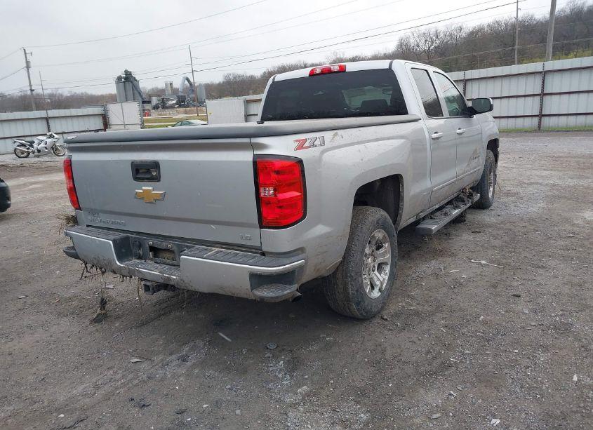 Photo 4 of 2019 Chevrolet Silverado 1500 LD LT (VIN 2GCVKPEC3K1102413)
